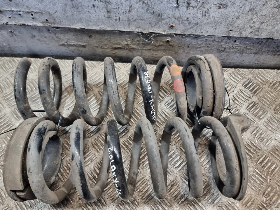 Par de muelles helicoidales traseros Ford Galaxy 2,0 L TDCi automático DSL MPV 2018 MUELLES HELICOIDALES Foto 3 de 4