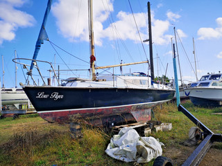 SAILING BOAT PROJECT RESTORATION SNAPDRAGON 23