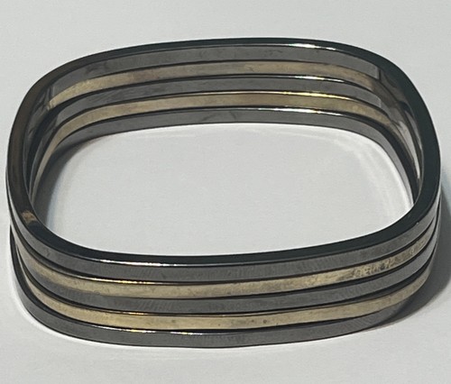5 pulseras apilables de dos tonos en tono dorado y latón