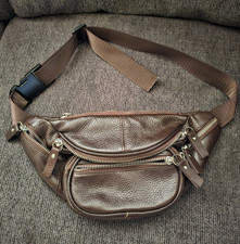 Women  s Brown Pebbled Belt Bag Fanny Pack Zip Pockets Adjustable Strap Gold