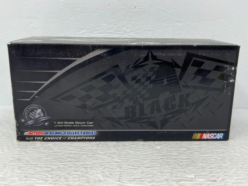 Литая модель Action Nascar No88 Dale Earnhardt Jr. AMP ARC Black Label Impala SS 1:24 - Изображение 2 из 4