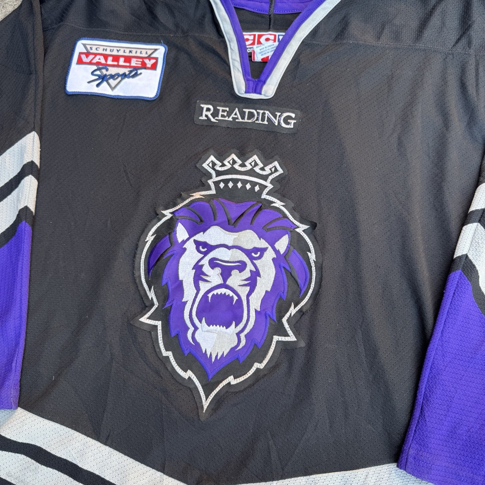 Vintage Reading Royals purple CCM Hockey Jersey  Size 2XL image 3