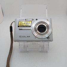 CASIO EXILIM EX-S500 Compact Digital Camera white 5 megapixels, 3x optical zoom