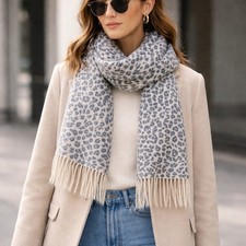 VV 100 Wool Leopard Scarf Shawl Soft Cozy Luxury 23  x55  