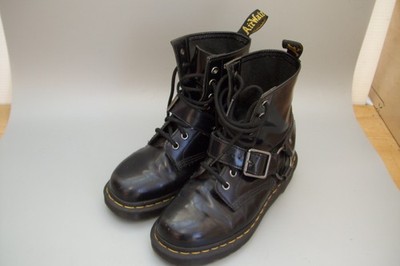 Dr Martens UK 4 Schwarz Leder Harness Schnalle Stiefeletten Biker Boots AirWair