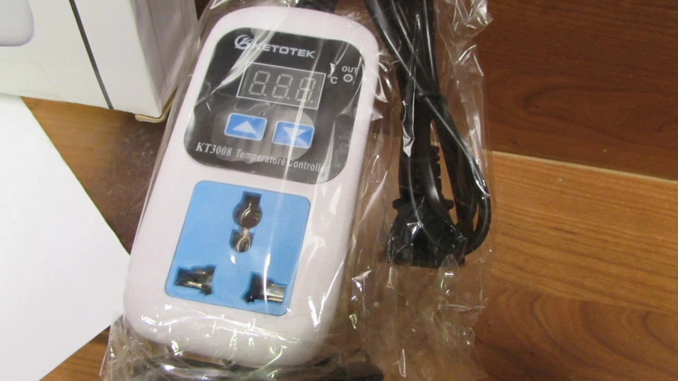 KetoTek Hygrostat Humidity Controller Switch Hygrometer 0~99%RH 110-220V Sensor - Image 2 of 4