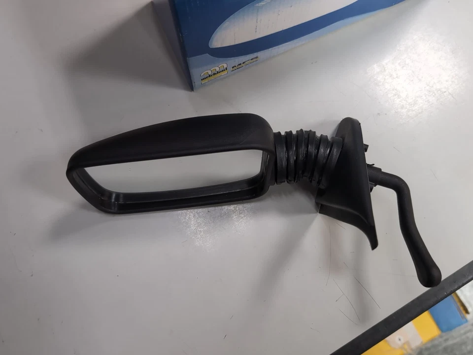 10466N RETROVISORE MANUALE SINISTRO AUTOBIANCHI Y10 DAL 1989 AL 92 - Immagine 4 di 4