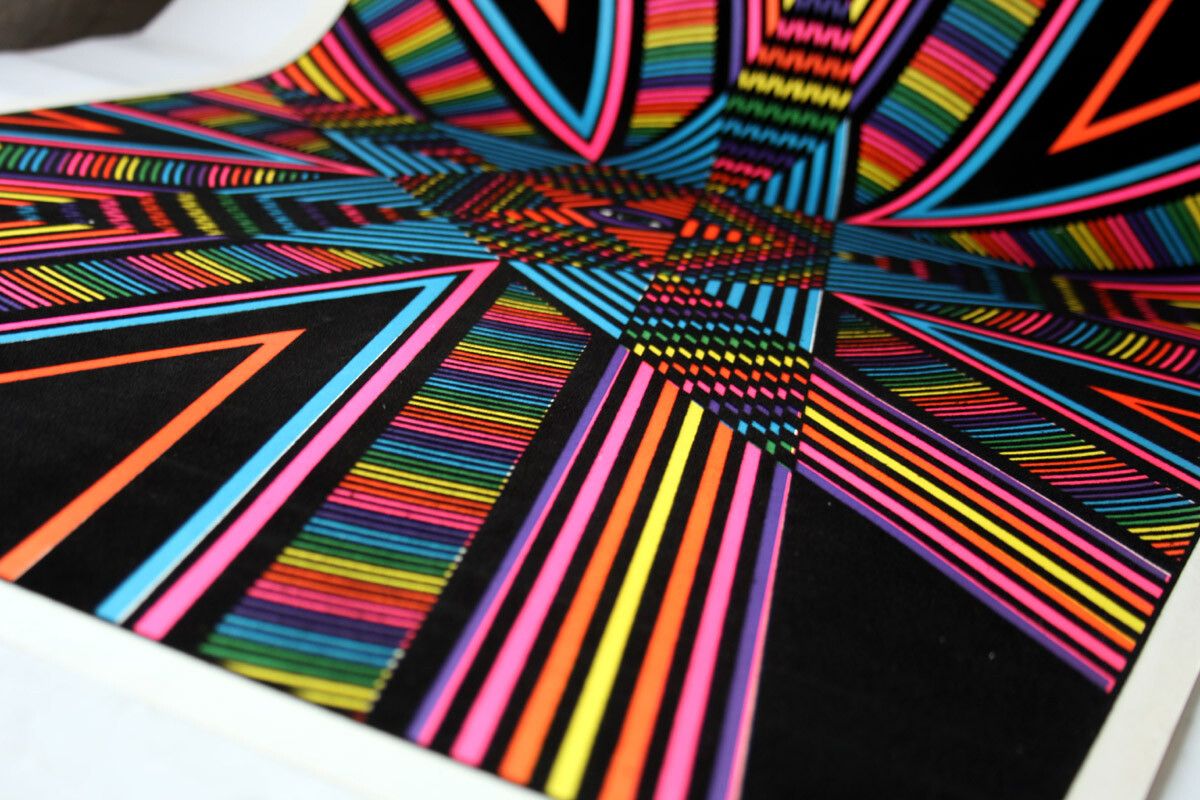 VINTAGE 1974 STAR GAZE OPTICAL ILLUSION PSYCHEDELIC VELVET
