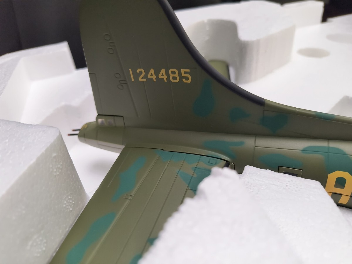 Die Cast Franklin MINT Armour Collection B17 Bomber Memphis Die Cast Franklin MINT Armour Collection B17 Bomber Memphis