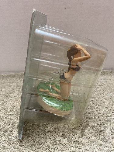 NEW Tomb Raider Legend Bolivie 4.5 Inch Lara Croft in Bikini Statue Atlas France - Picture 4 of 9