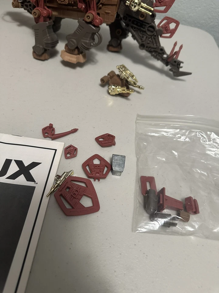 Raro ROBO STRUX GORDOX TOMY años 80 DE COLECCIÓN faltan algunas piezas Foto 3 de 4