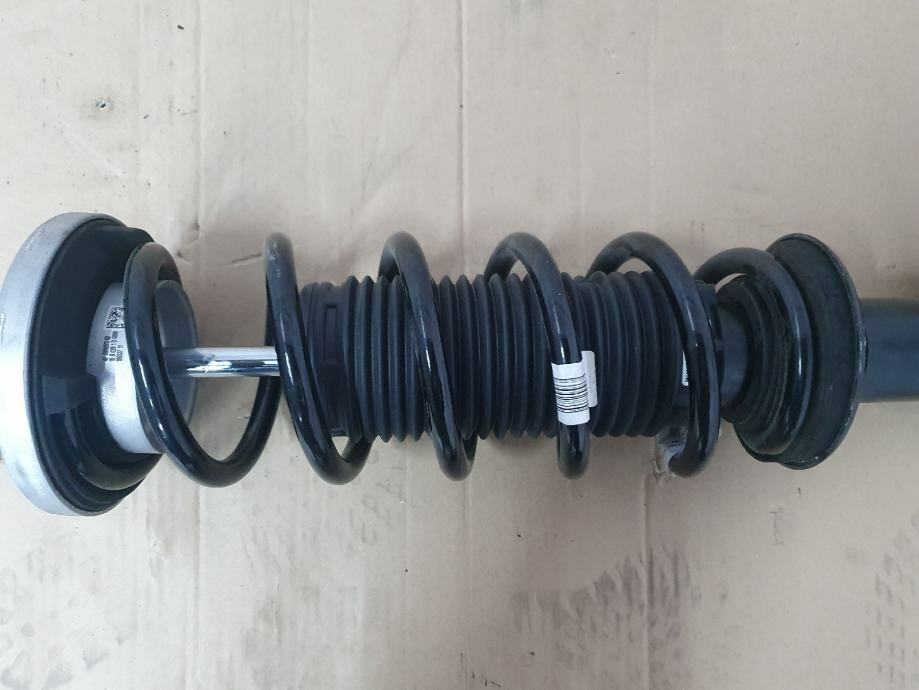 BMW 5 G30 M550iX M550dX Spring strut rear right VDC 6867354 | eBay 