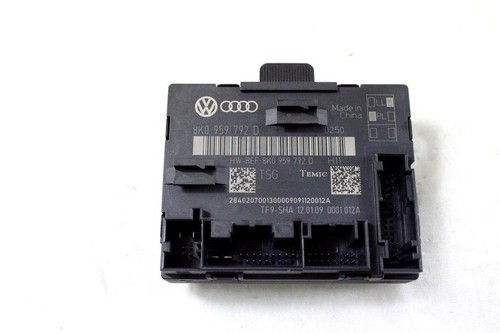 8K0959792D ECU Anschluss Vorne Rechts AUDI A4 B8 Sw 2.0 D 105KW Aut 5P (2