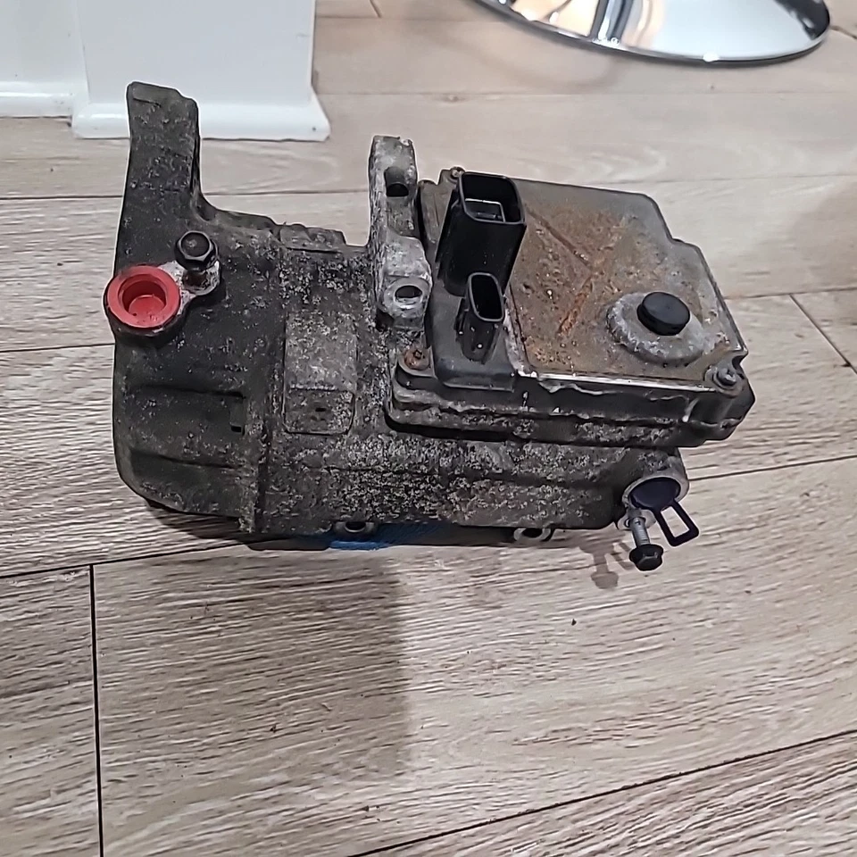 Compresor de aire acondicionado Lexus HS250h 2010-2012 042000-0330 OEM Foto 2 de 3