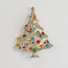 JJ Jonette Rhinestone Crystal Christmas Tree Brooch Pin Silver Tone Vintage 2.5"