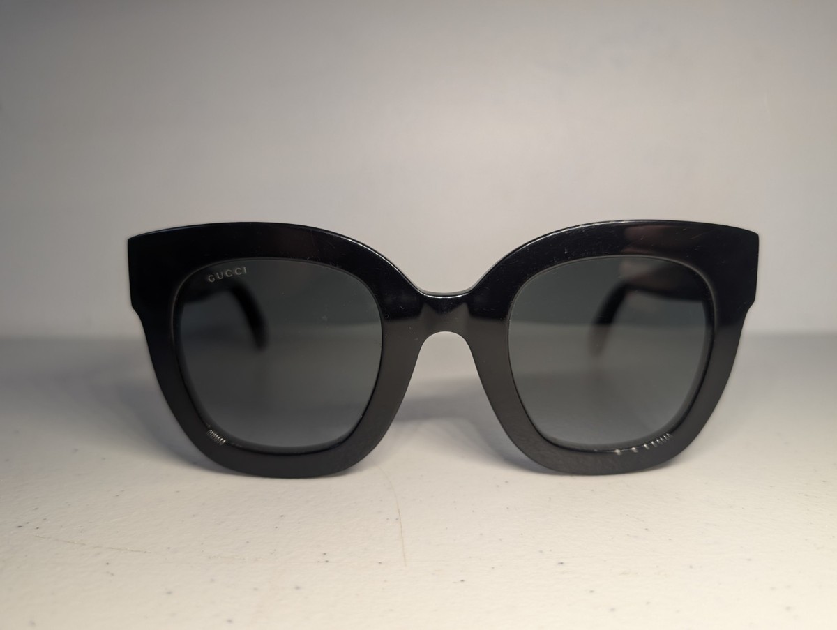 サングラス GUCCI Woman Sunglasses Black GG0208S 001 Gucci GG0208S 001 Black/Grey Gradient Square Women's