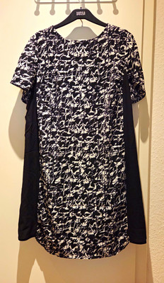 Marks & Spencer Limited Edition Etuikleid UK 18 Schwarz/Weiß, Kurzarm, Knie