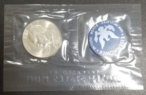 1974 EISENHOWER IKE UNCIRCULATED SILVER DOLLAR BLUE PACK - Foto 2 di 5