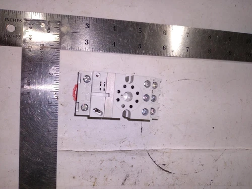 EATON D3PA6-A2 RELAY SOCKET 8PIN OCTAL