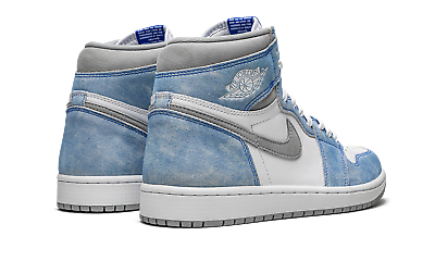 Nike Air Jordan 1 Retro High OG Hyper Royal 555088-402 Nike Air Jordan 1 Retro High OG Hyper Royal 555088-402