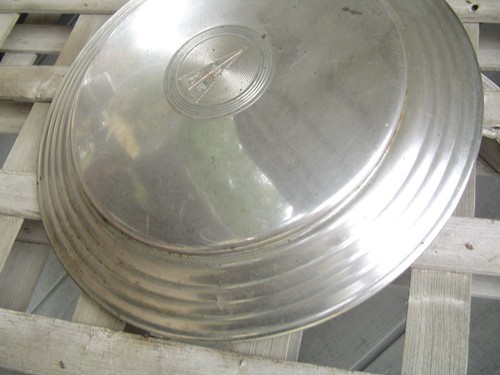 ONE 12 7/8 VINTAGE ANTIQUE 41 47 HUDSON HORNET WASP JET LINER HUBCAP WHEEL COVER - Picture 3 of 4