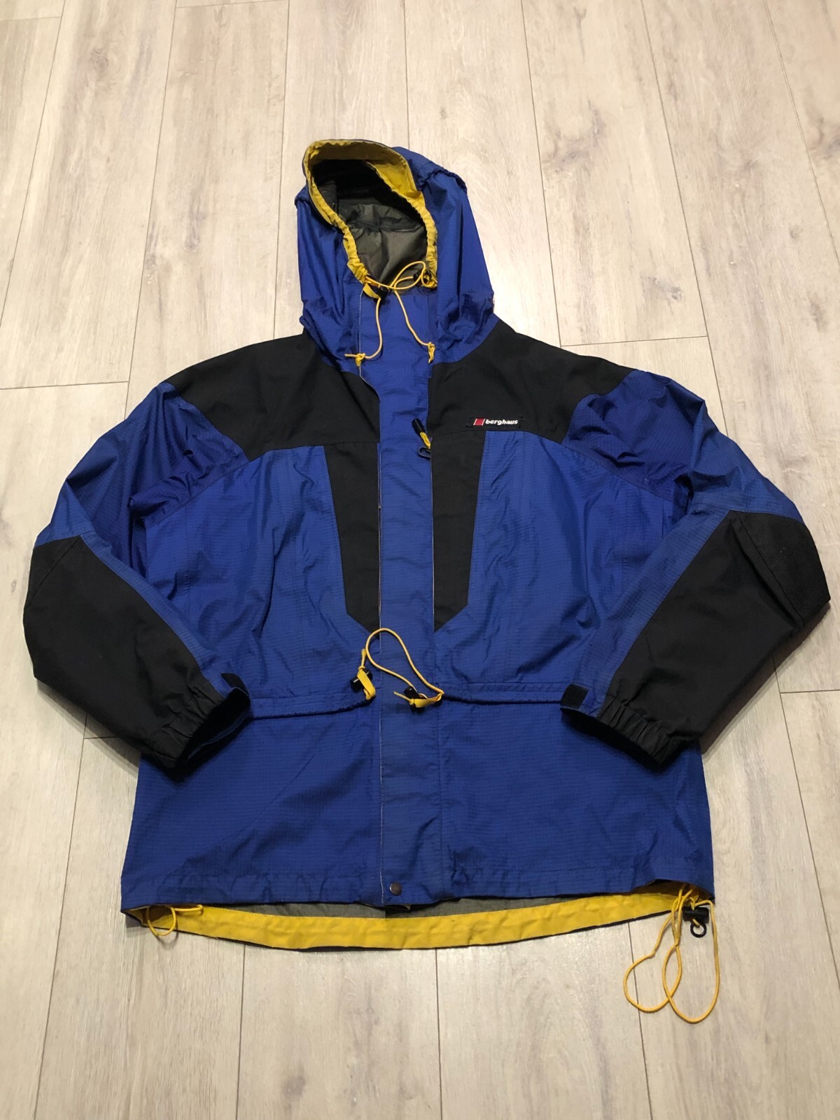 Berghaus Trango Extrem Goretex Hombre Exterior Chaqueta Montaña TALLA L
