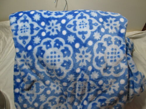 Nuevo Tommy Hilfiger Peluche Tiro 50"x70" Azul y Blanco Medallón Nuevo - Imagen 3 de 3