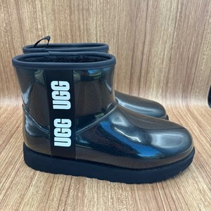 新品　UGG ブラック　防水ブーツ Classic Clear Mini 24㎝ 新品ヒツジ使い アグ 防水ブーツ Classic Clear ミニ 24㎝ Ugg Clear