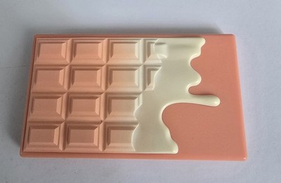 Revolution I Heart Chocolate Peach and Glow Lidschatten Palette Brandneu ohne Karton.