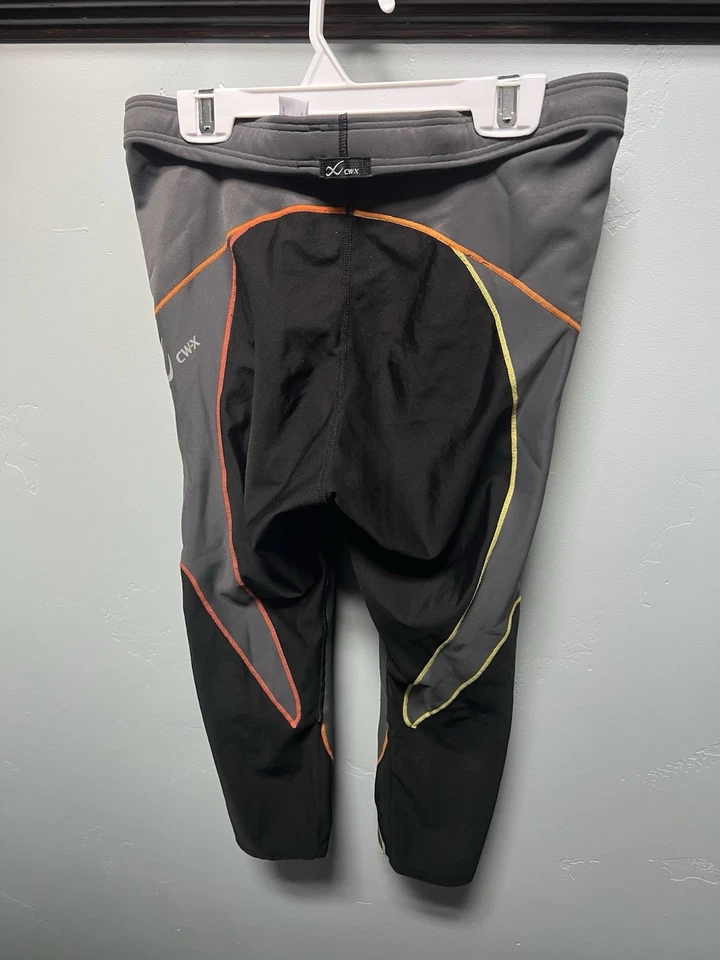 CW-X Men's Stabilyx Joint Support 3/4 Compression Tight. Mens Medium. Used. - Image 2 of 2