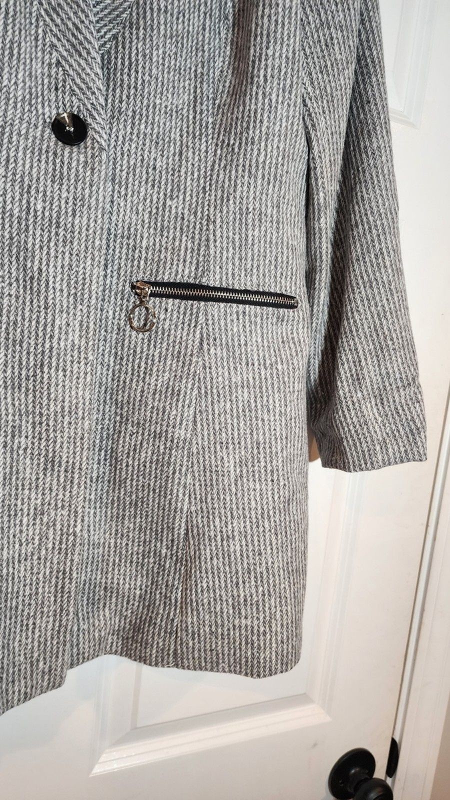 Soft Gray And White Single Button Lined Blazer Ja… - image 4