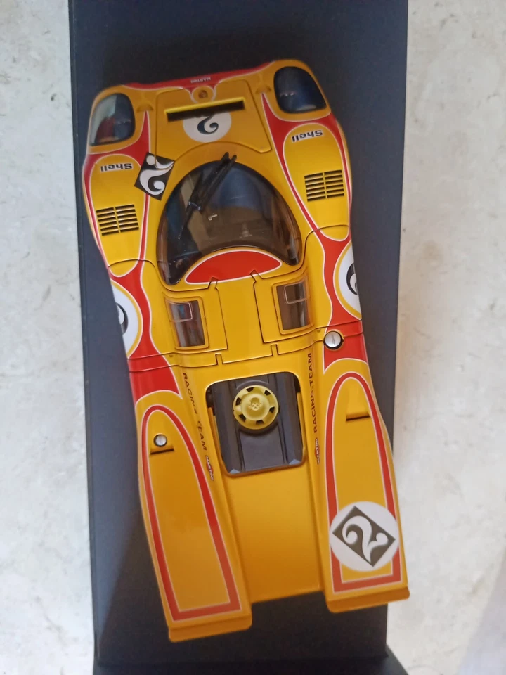 Autoart Racing Division-1/18 Porsche 917K 1970 Martini Kyaiami #02 - Immagine 2 di 4