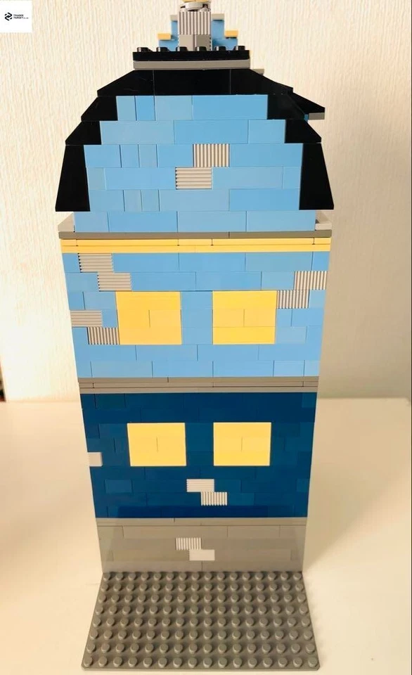 LEGO Creator Expert Modular Buildings Market Street 10190 In 2007 Used Retired - Image 3 of 4