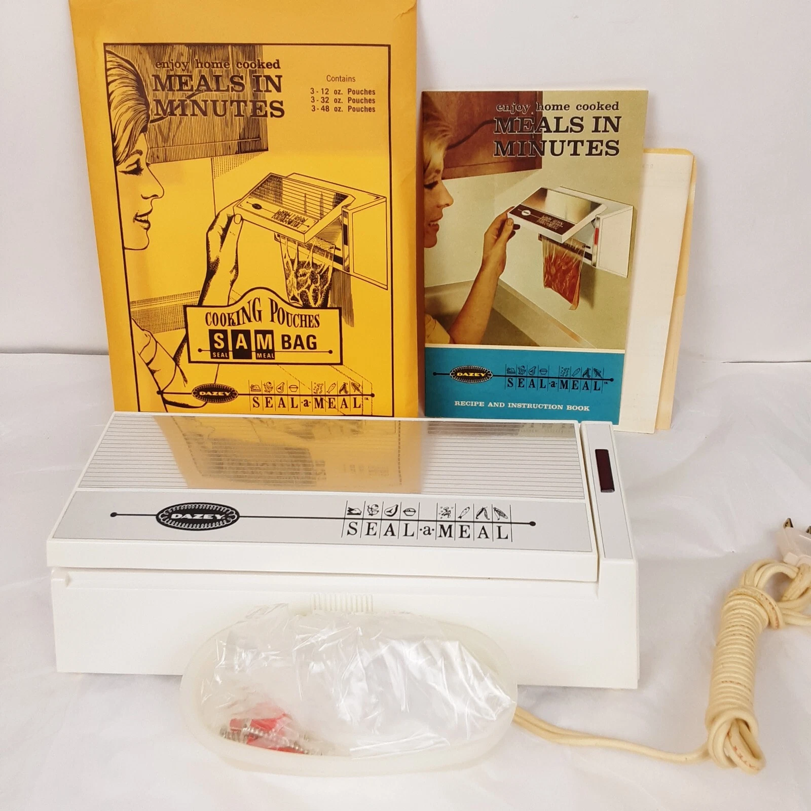 DAZEY SEAL-A-MEAL VACUUM FOOD SEALER MODEL 5000