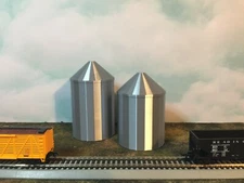 Shorter GRAIN SILO  - HO Scale 1:87 -  USA No Assembly Required! FARM Cluster