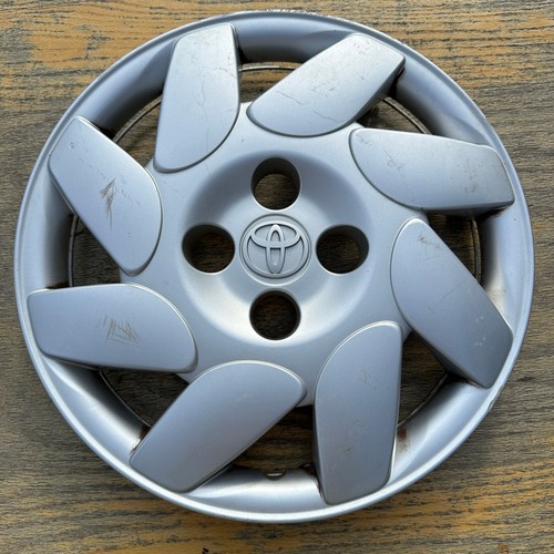 Toyota Corolla hubcap 20002002 fits 14" wheels, part 42621 AB040, 61110 01 eBay