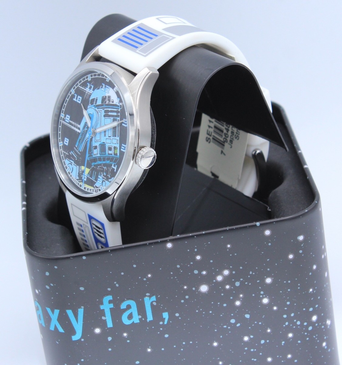 NEW AUTHENTIC FOSSIL STAR WARS R2-D2 BLACK WHITE SILICONE NEW AUTHENTIC FOSSIL STAR WARS R2-D2 BLACK WHITE SILICONE