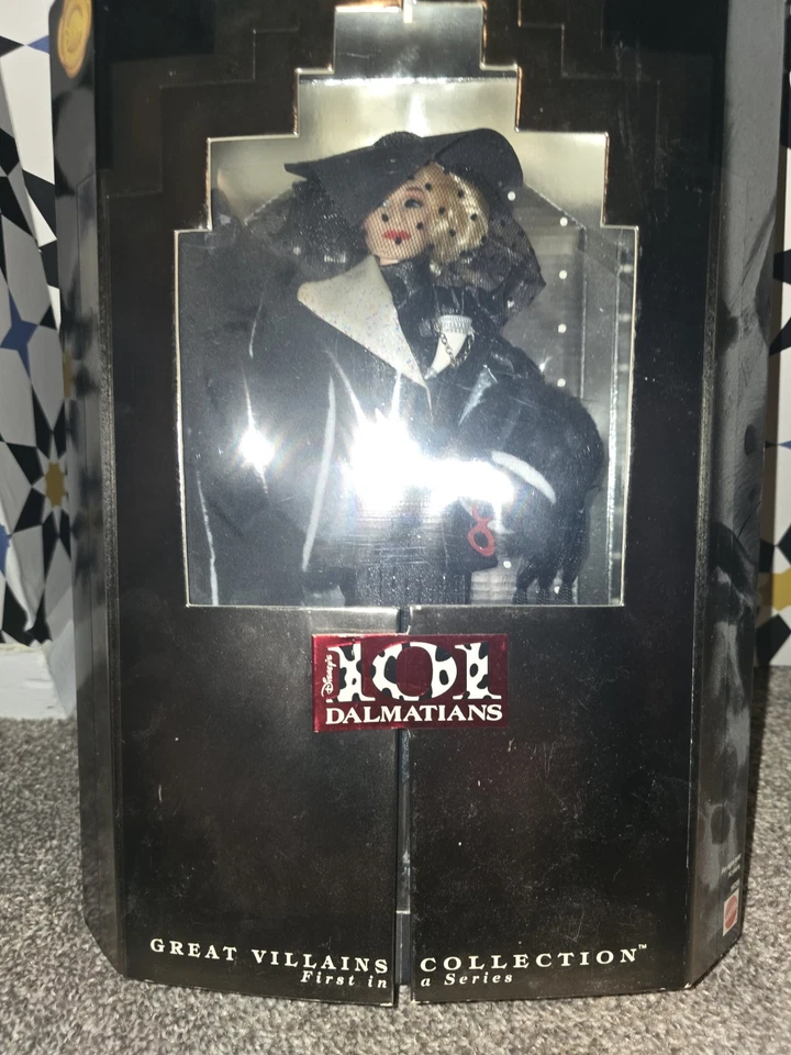 NIB Disney Barbies Cruella DeVIlle Villans & Mary Poppins Jolly Hollidays - Image 4 of 4