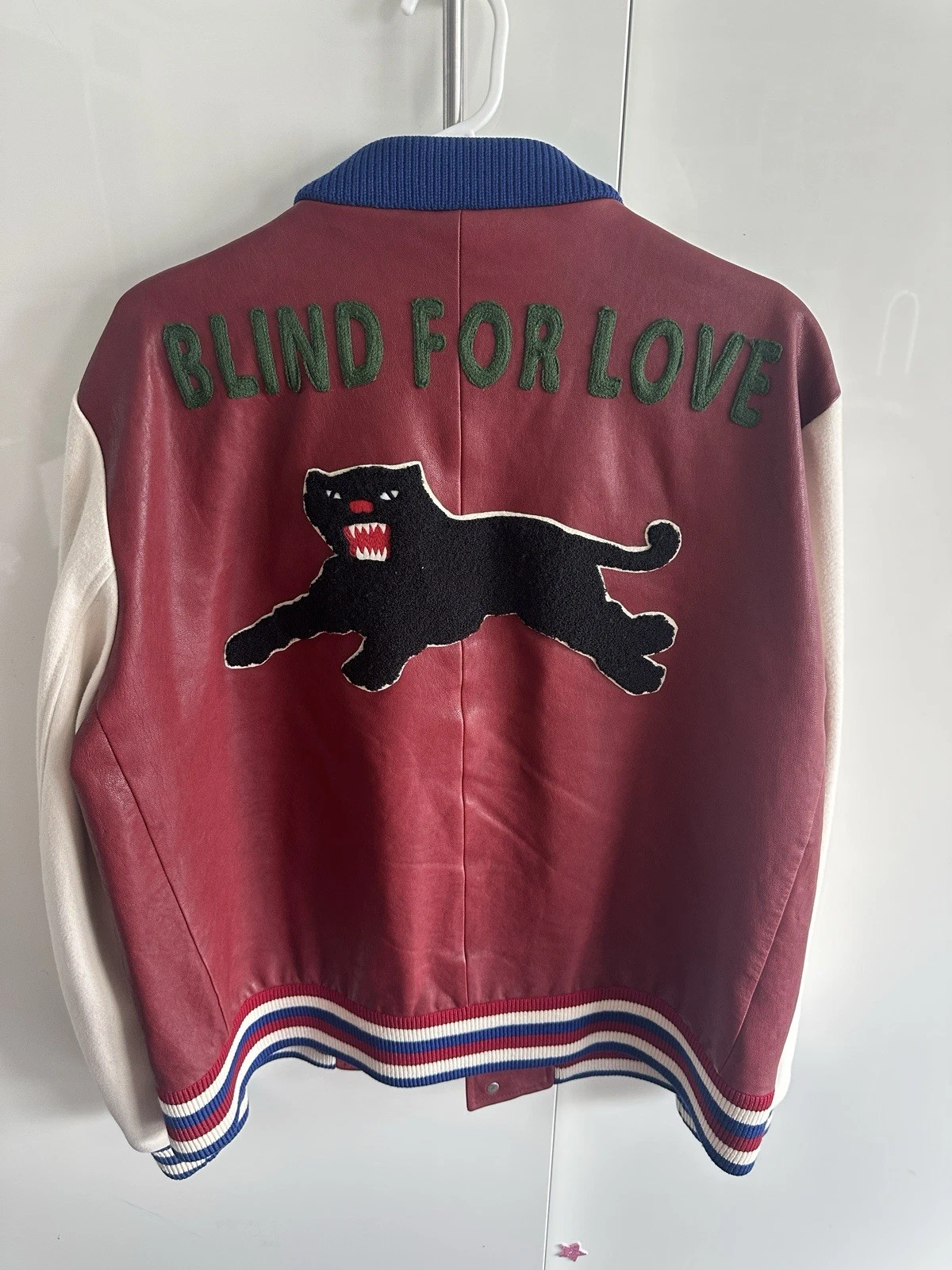 Giacca di pelle Gucci Varsity "Blind for Love" ape bordeaux