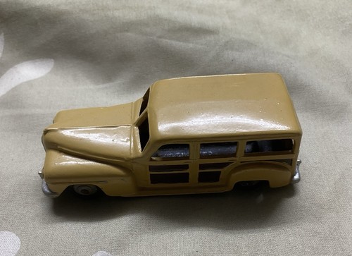 DINKY TOYS, 344 Studebaker WOODY Wagon . Nicely Restored