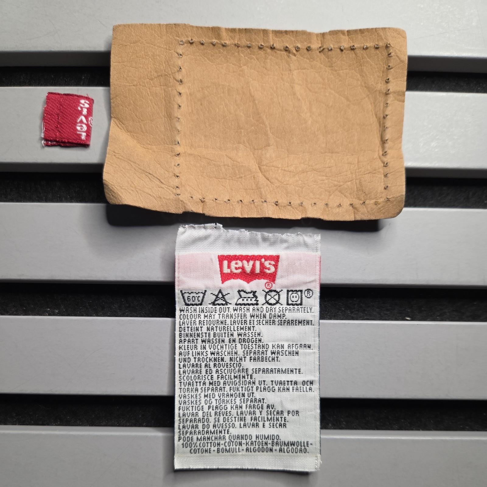 Vintage Levi's 501 Red Tab W30 L32 Replacement Patch Badge Label Denim Jeans L33 thumbnail 2