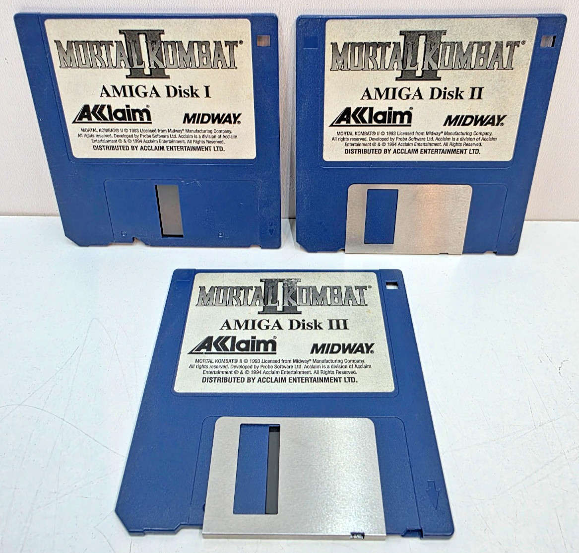 Mortal Kombat II 2 Amiga 500 3,5" Disketten Disk 1-3 Acclaim Midway Ohne OVP