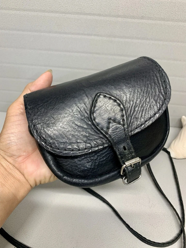 Mini Bandolera Clásica De Colección de Cuero Negro ~ ¡Linda! Foto 2 de 4