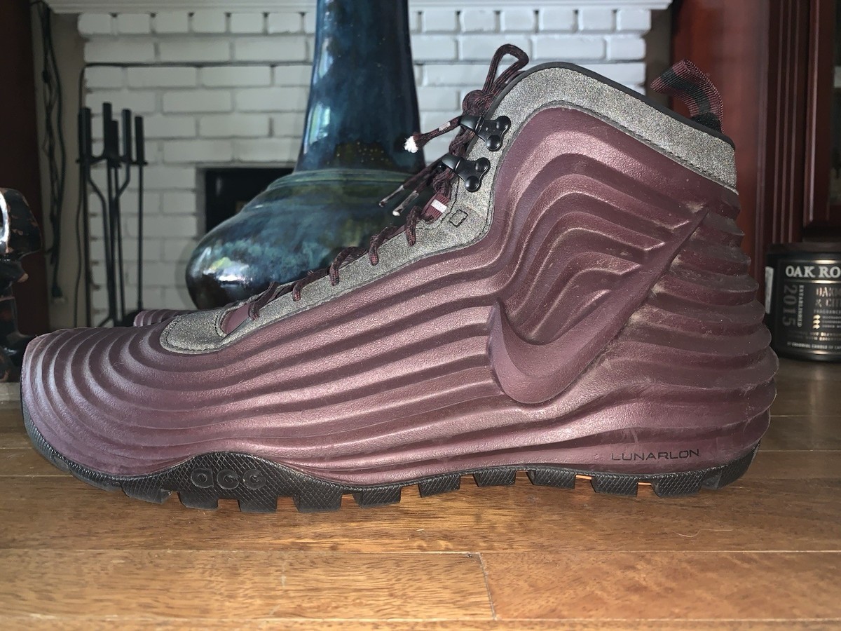 Mens size 13 Nike ACG Lunardome athletic winter Sneakerboot