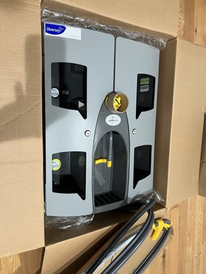 #ad #ad Diversey J Fill Quattro Select Air gap dispenser D3764735 $190.00