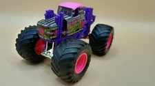 Spin Master Monster Jam Wild Flower 1:64 Diecast Model