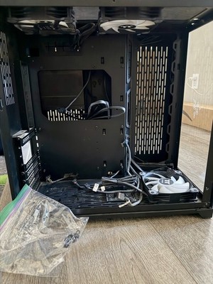Lian Li PC-O11 Dynamic Razer Edition ATX Mid Tower Computer Case