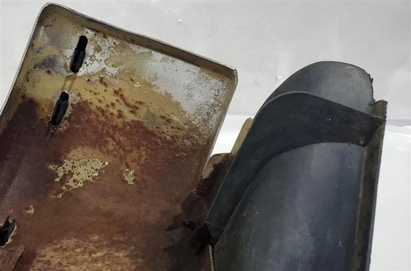 Front Bumper Has Missing Chrome Strip OEM 1983 1991 Chevrolet Suburban 1500 2500 — 第 2/4 张图片