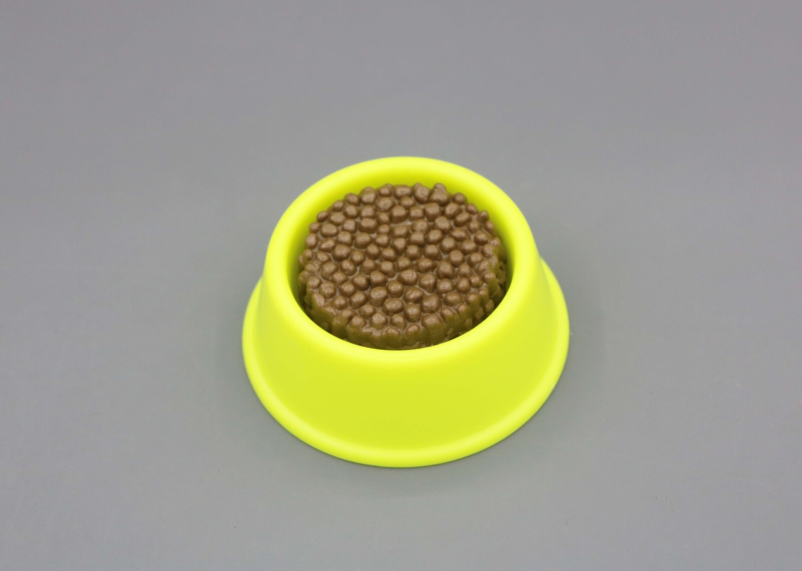 American Girl Joss doll pet yellow dog bowl with food for 18-inch dolls