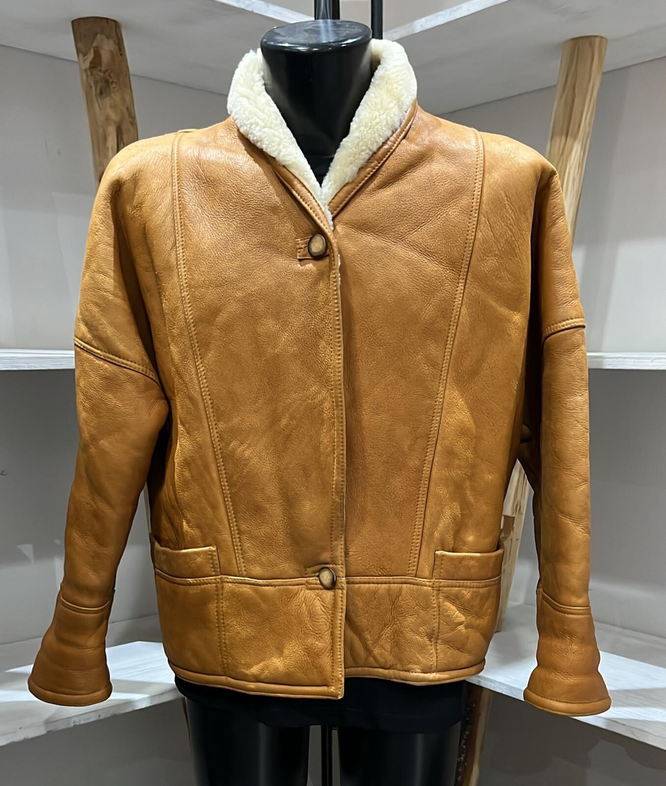 Shearling sheepskin used pre-owned woman size 44 brown XYM314L